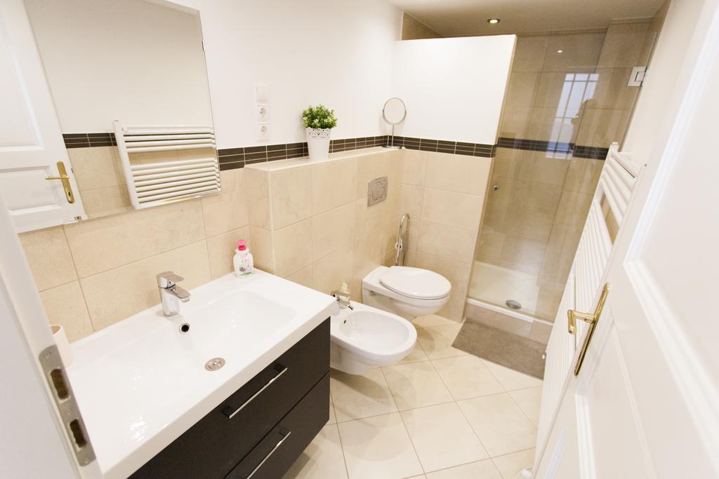 Agora Apartment Budapest Ngoại thất bức ảnh